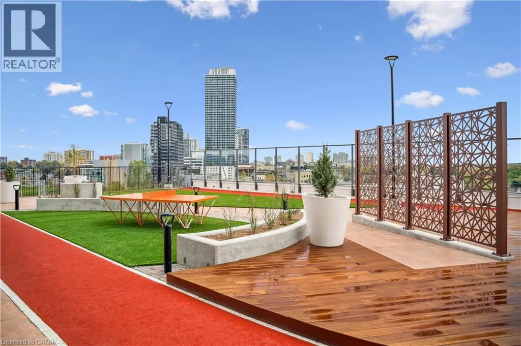 15 WELLINGTON Street S Unit# 909, #909