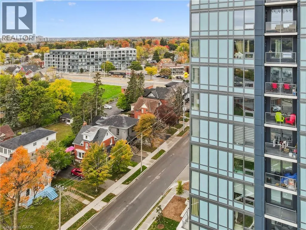 15 WELLINGTON Street S Unit# 909, #909