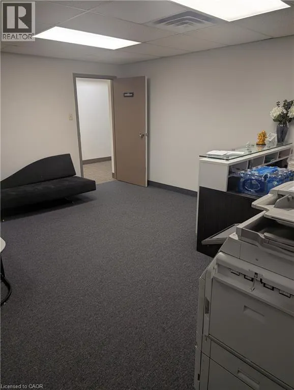 871 VICTORIA Street N Unit# 212, #212