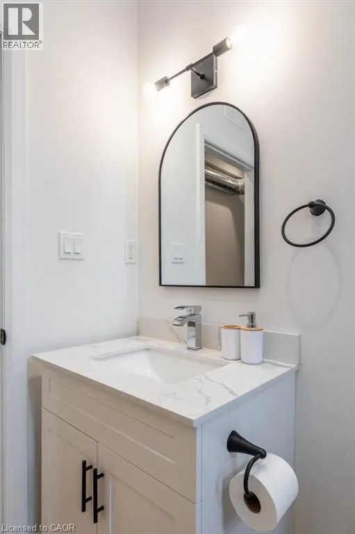 115 CATHARINE Street N Unit# 1, #1
