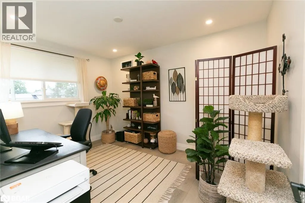 20 OTTAWAY Avenue Unit# Upper, #Upper