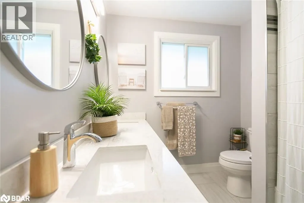 20 OTTAWAY Avenue Unit# Upper, #Upper