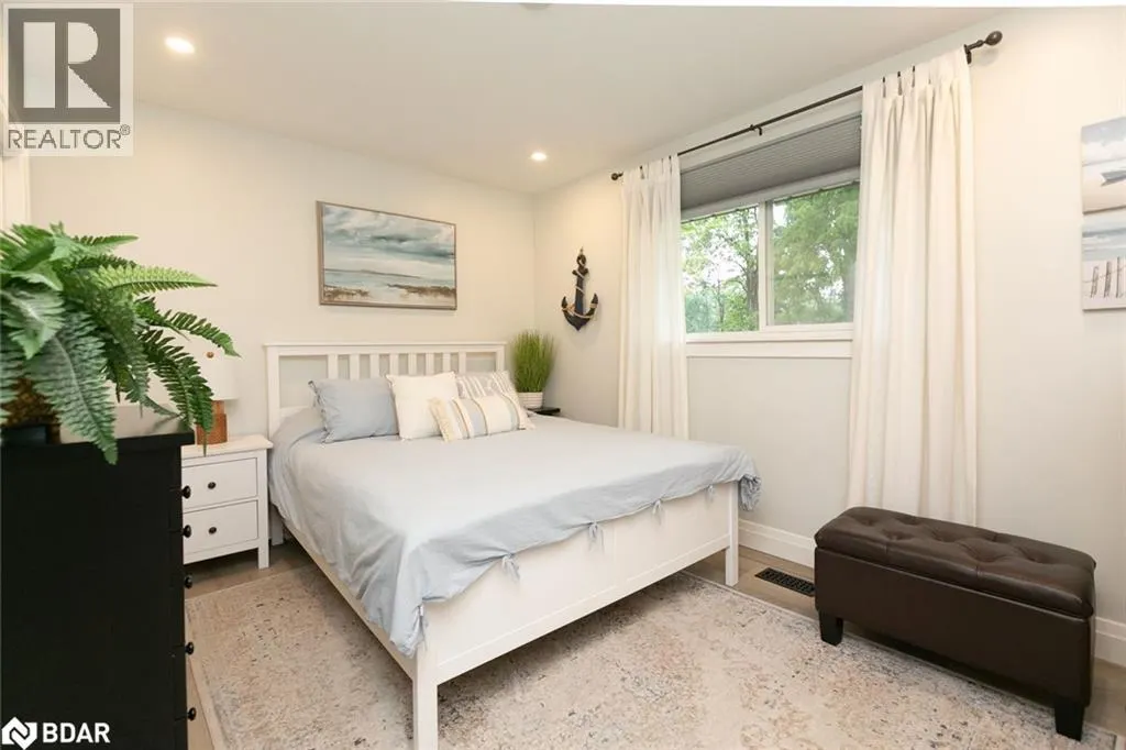 20 OTTAWAY Avenue Unit# Upper, #Upper