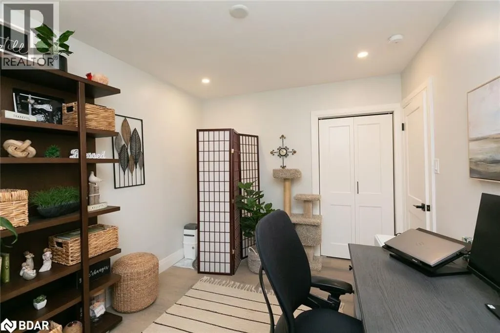 20 OTTAWAY Avenue Unit# Upper, #Upper