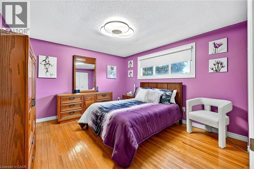 52 GARDINER Drive