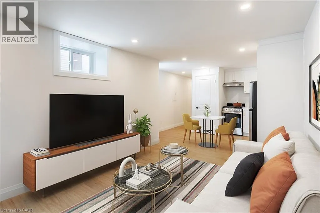 113 CATHARINE Street N Unit# 4, #4