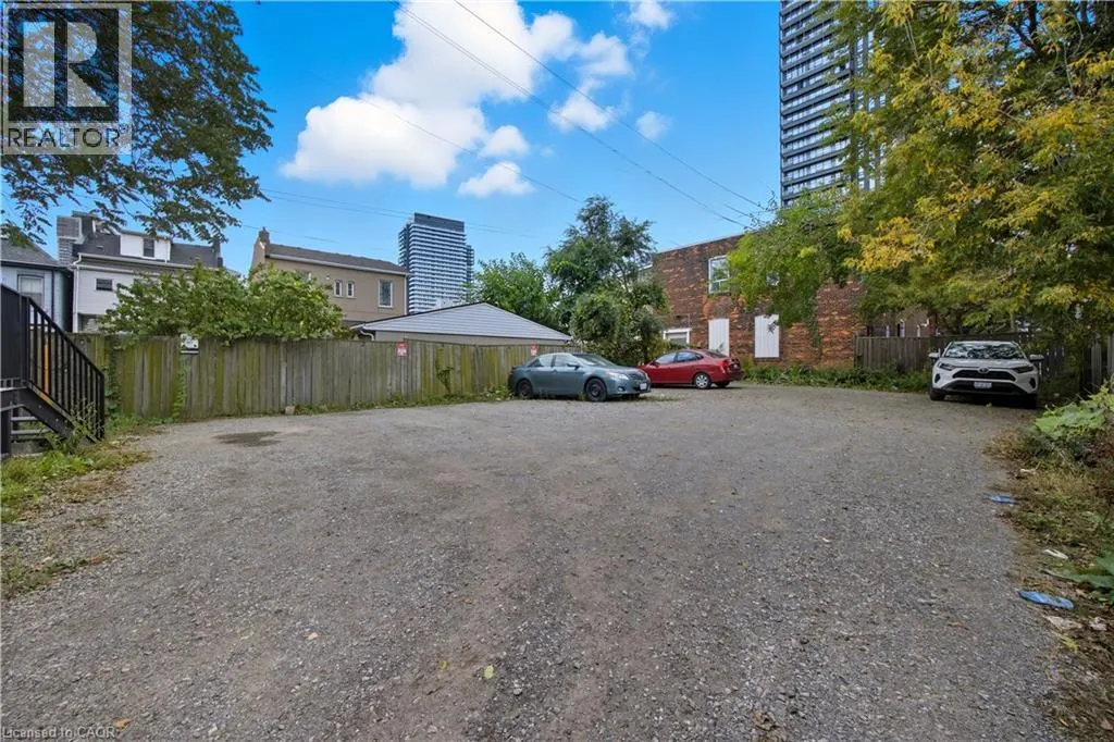 113 CATHARINE Street N Unit# 4, #4