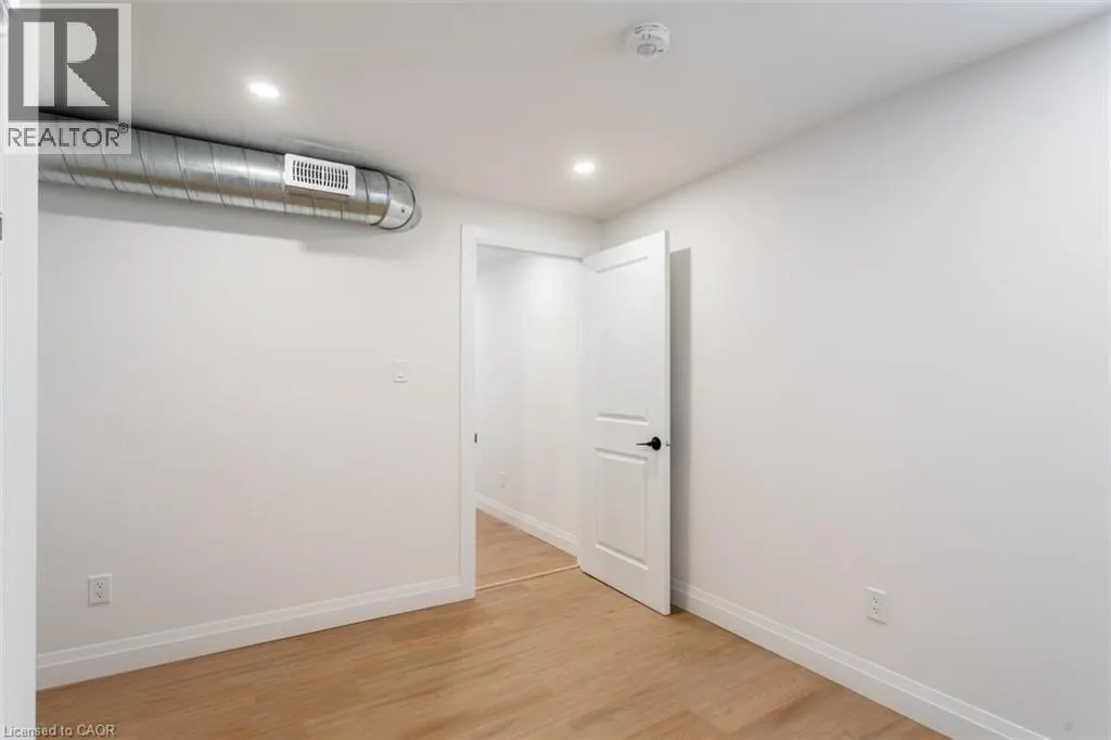 113 CATHARINE Street N Unit# 4, #4