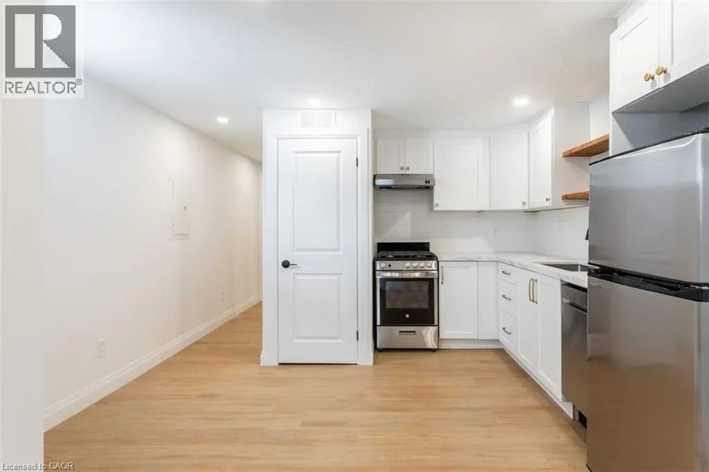 113 CATHARINE Street N Unit# 4, #4
