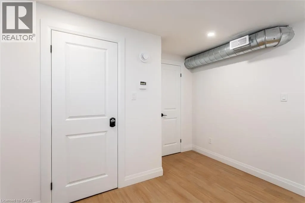 113 CATHARINE Street N Unit# 4, #4