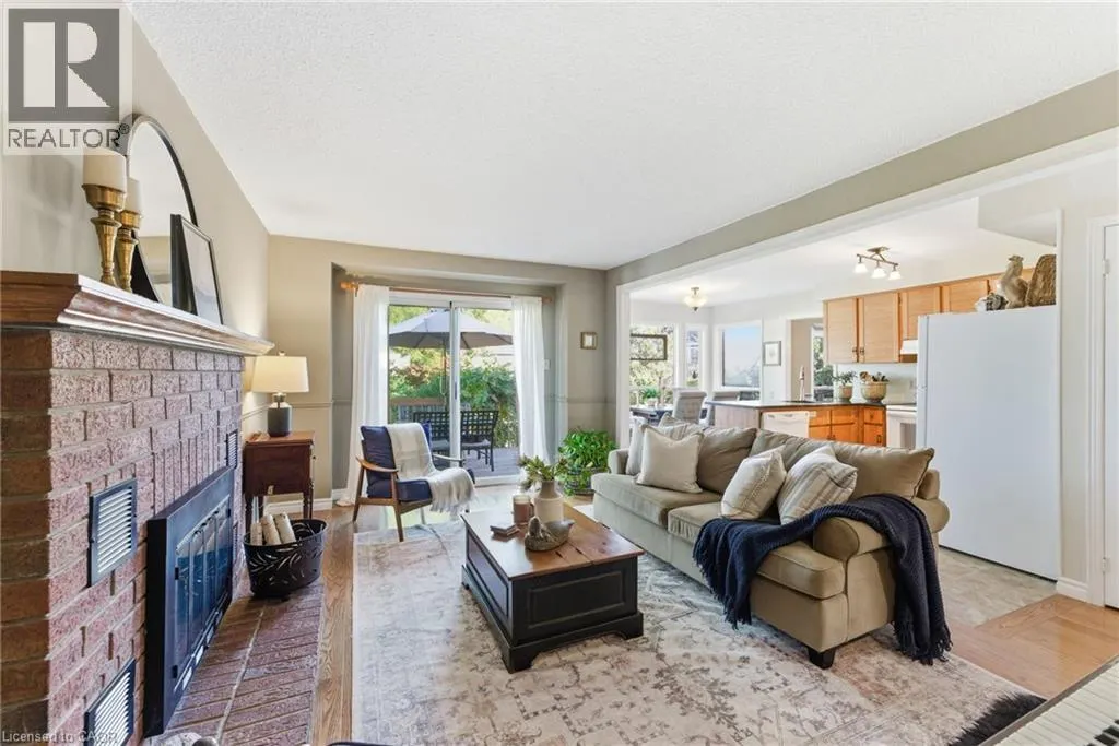 2163 WINDING Way