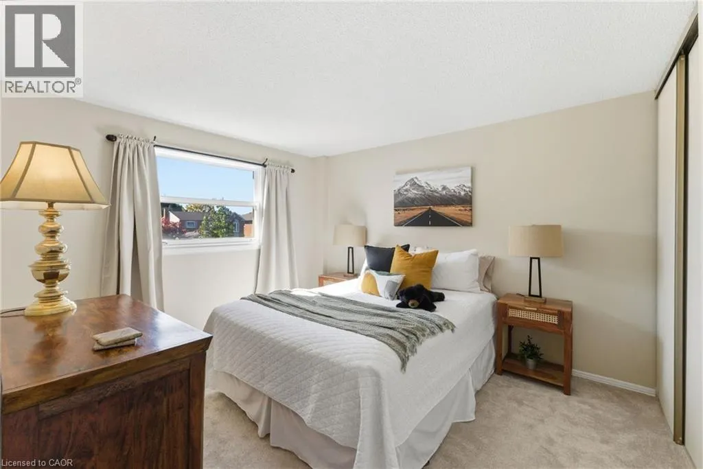 2163 WINDING Way