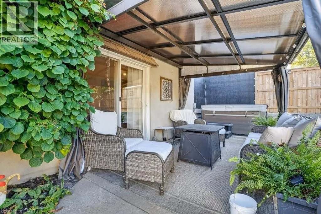 34 DUNSMERE Court