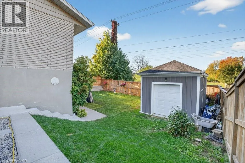34 DUNSMERE Court