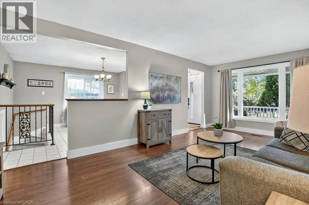 34 DUNSMERE Court