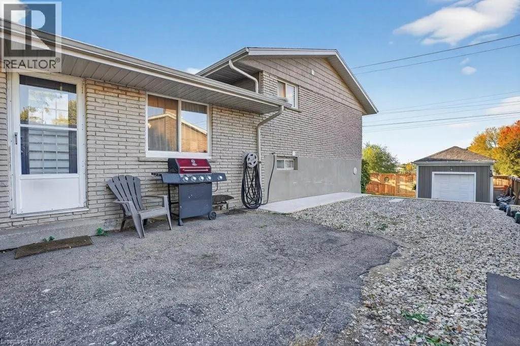 34 DUNSMERE Court