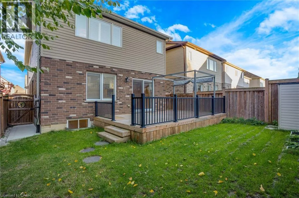 403 MOORLANDS Crescent