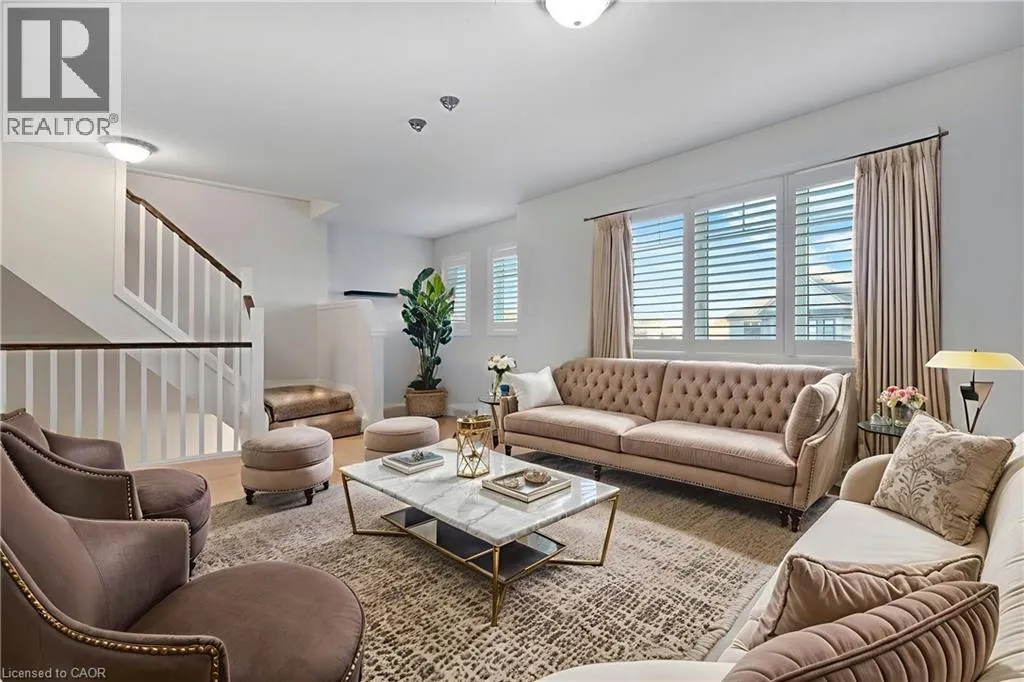403 MOORLANDS Crescent