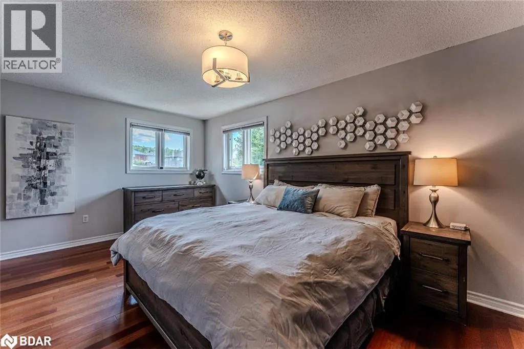 6 LAURELWOOD Lane