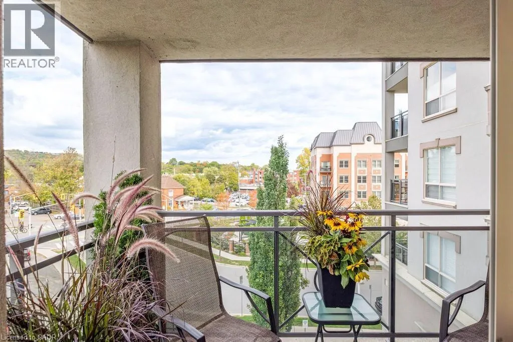 4000 CREEKSIDE Drive Unit# 401, #401