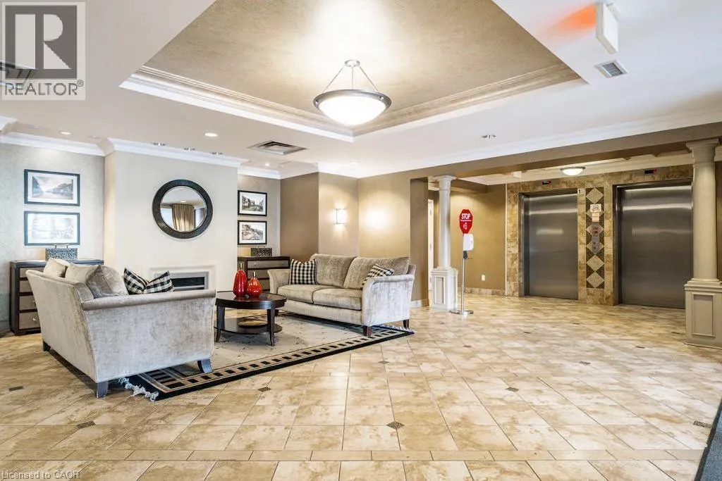 4000 CREEKSIDE Drive Unit# 401, #401
