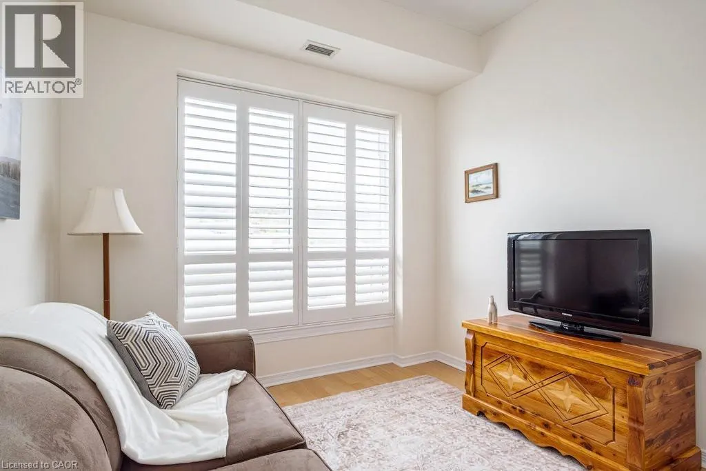 4000 CREEKSIDE Drive Unit# 401, #401