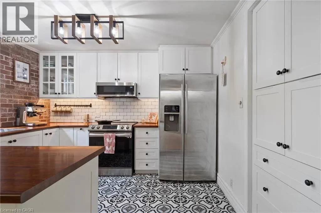 376 OLD GUELPH Road