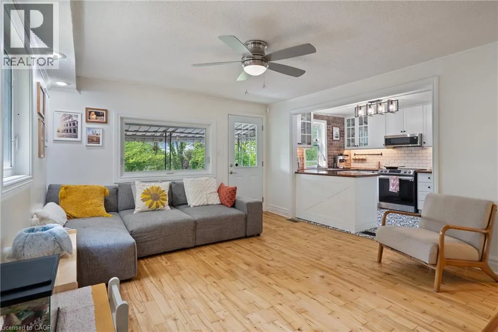 376 OLD GUELPH Road
