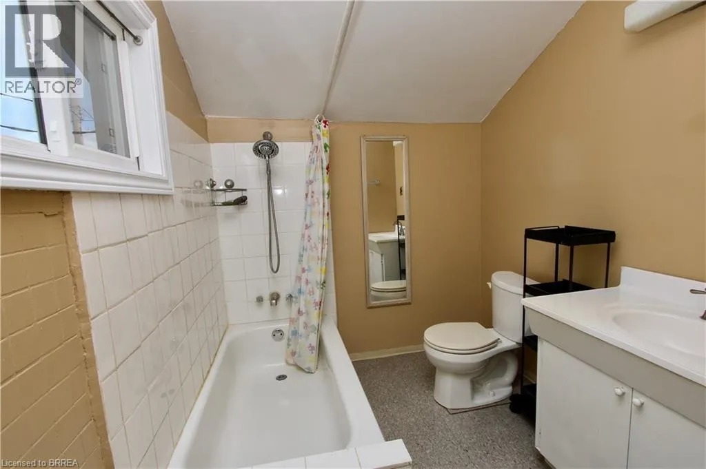 179 MARKET Street Unit# Upper, #Upper