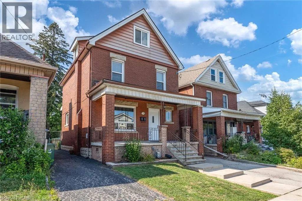 39 CONNAUGHT Avenue N