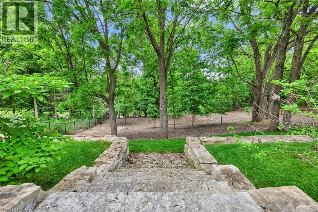 44 PIONEER RIDGE Drive