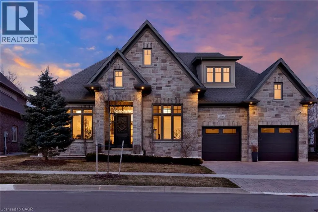 44 PIONEER RIDGE Drive