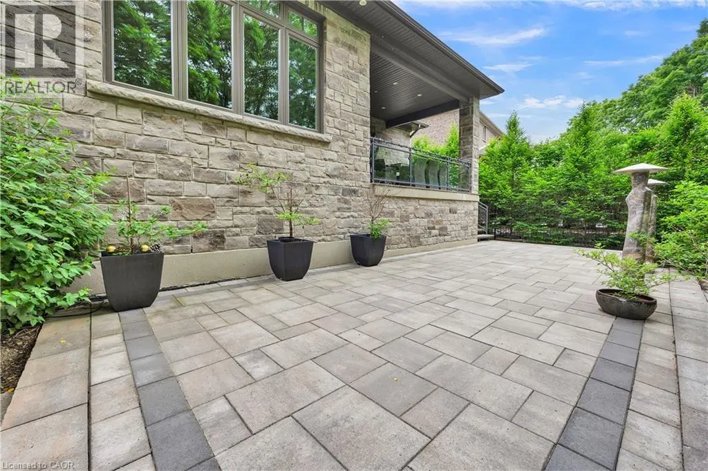 44 PIONEER RIDGE Drive