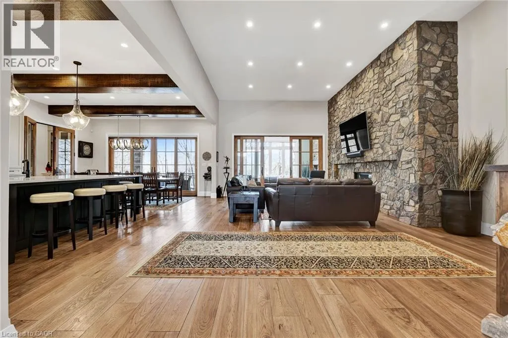 44 PIONEER RIDGE Drive