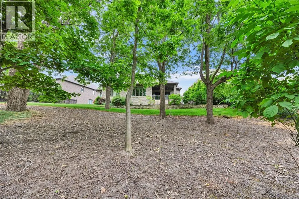44 PIONEER RIDGE Drive