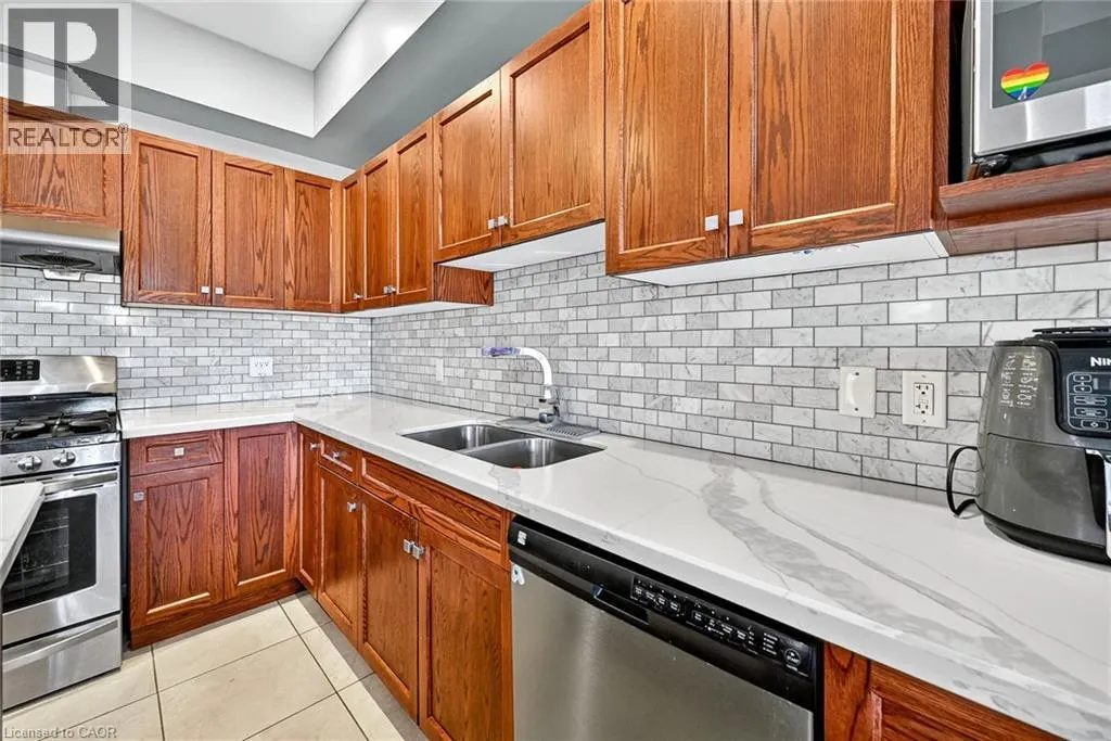 265 1/2 CEDARDALE Avenue Unit# MAIN, #MAIN