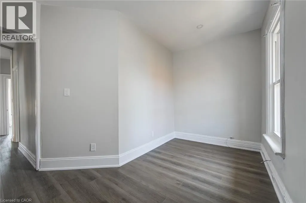 200 PARK Avenue Unit# Upper, #Upper