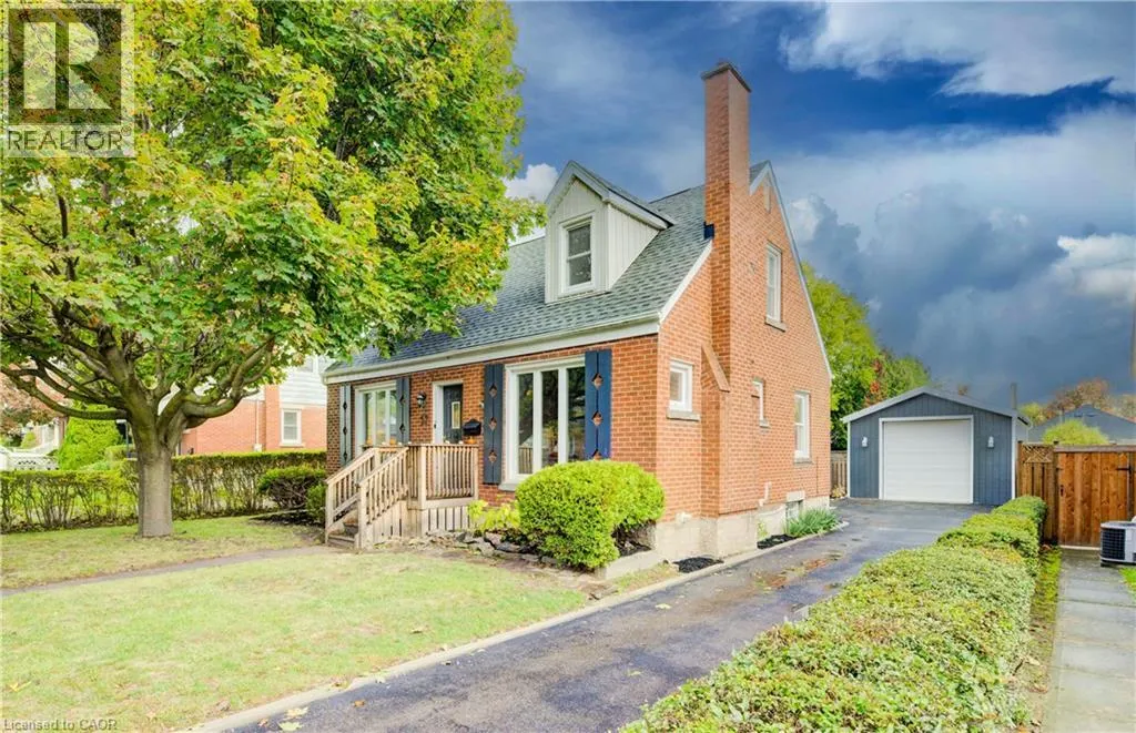 27 DUDHOPE Avenue
