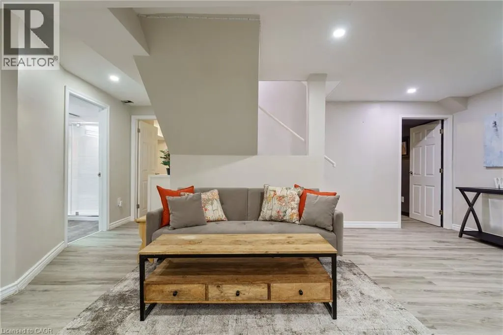 3214 TANIA Crescent