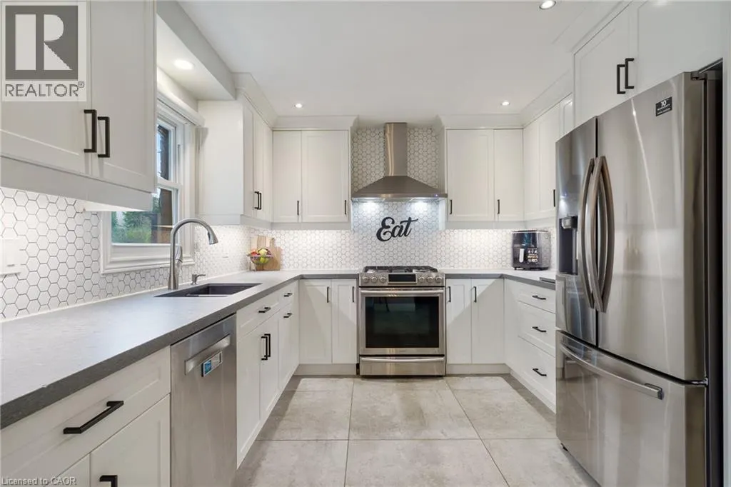 3214 TANIA Crescent