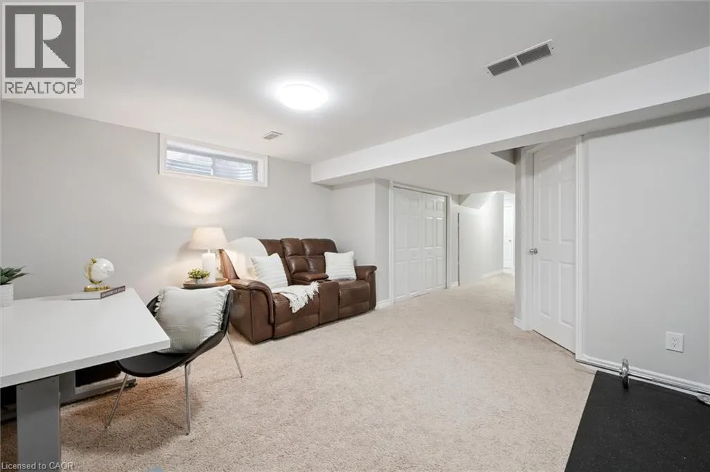 7 MAHOGANY Street
