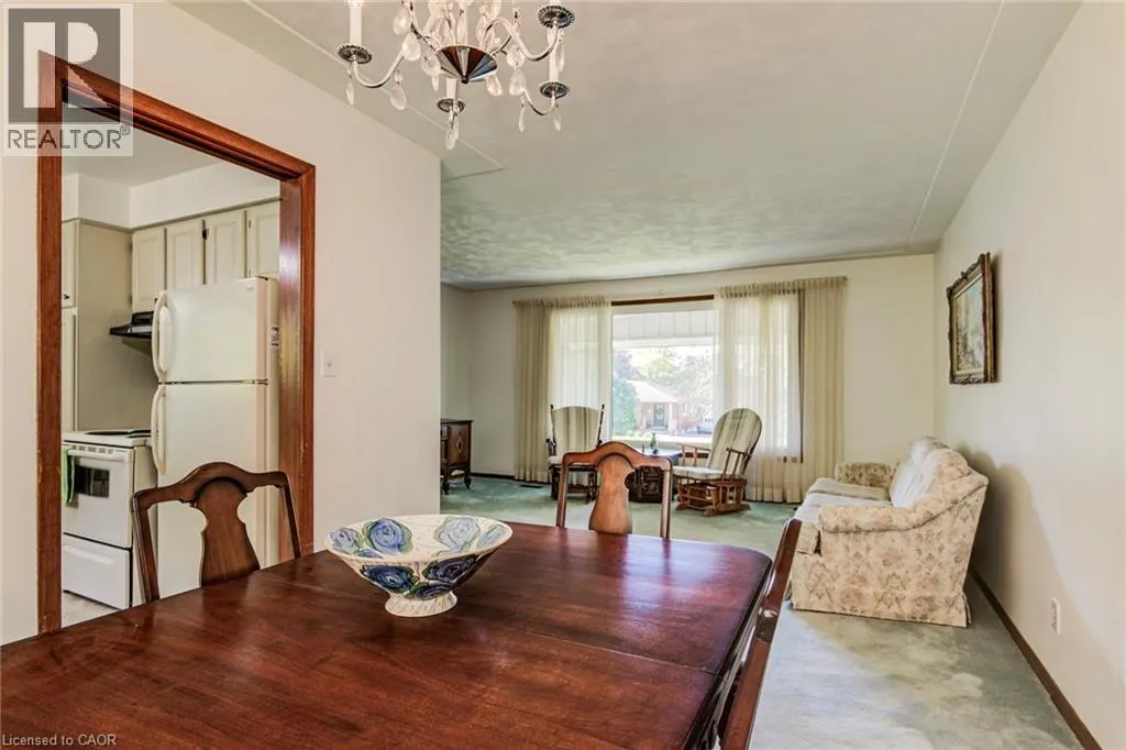 39 KENWOOD Court