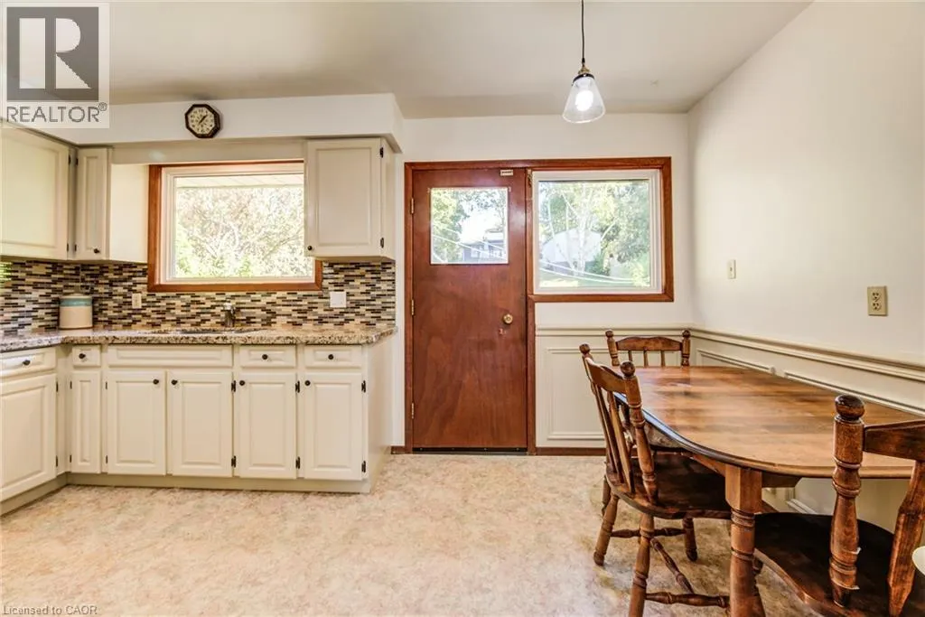 39 KENWOOD Court