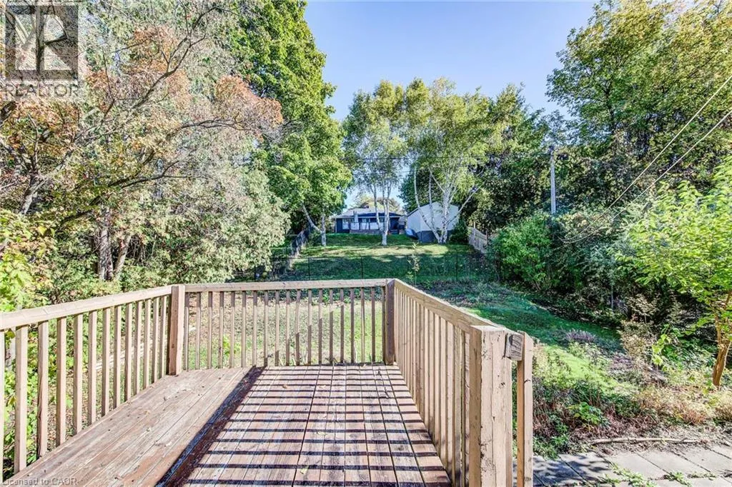 39 KENWOOD Court