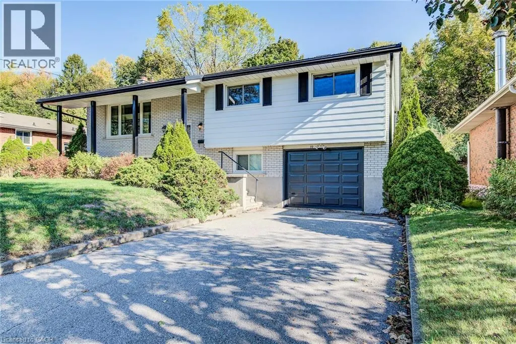 39 KENWOOD Court
