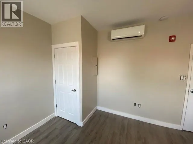 161 WELLINGTON Street N Unit# 204, #204