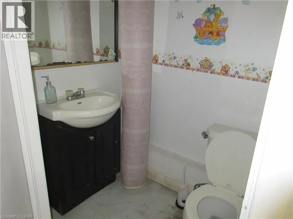 749 BARTON Street E Unit# A, #A