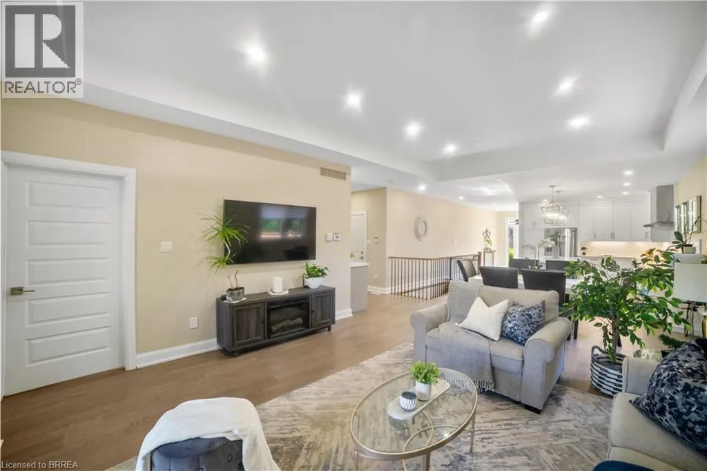 6 BECKETT Drive Unit# 6, #6