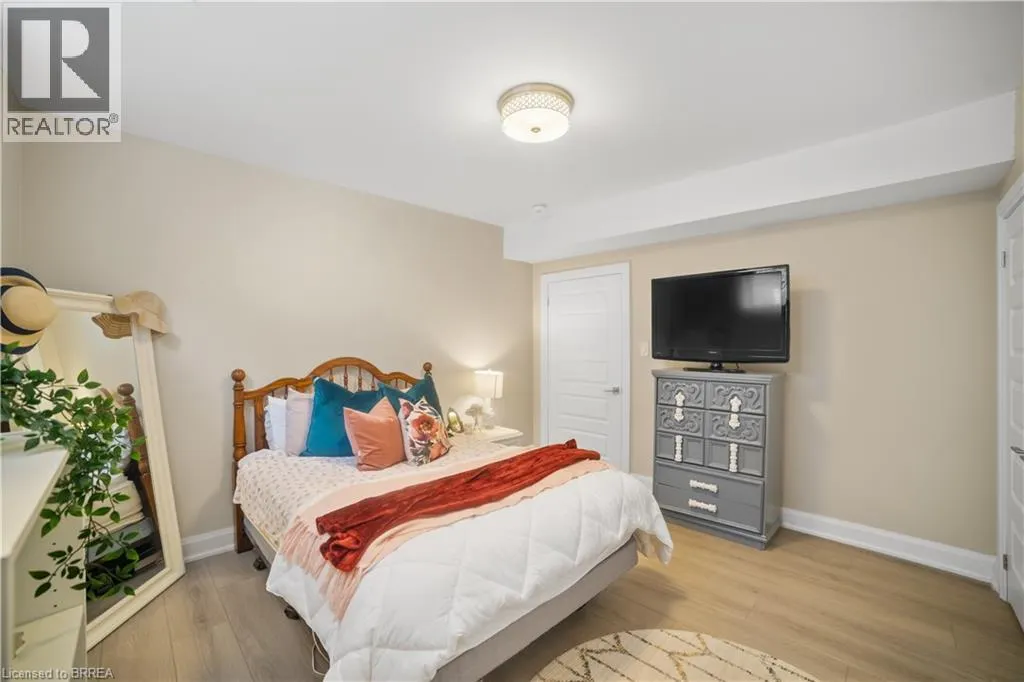 6 BECKETT Drive Unit# 6, #6
