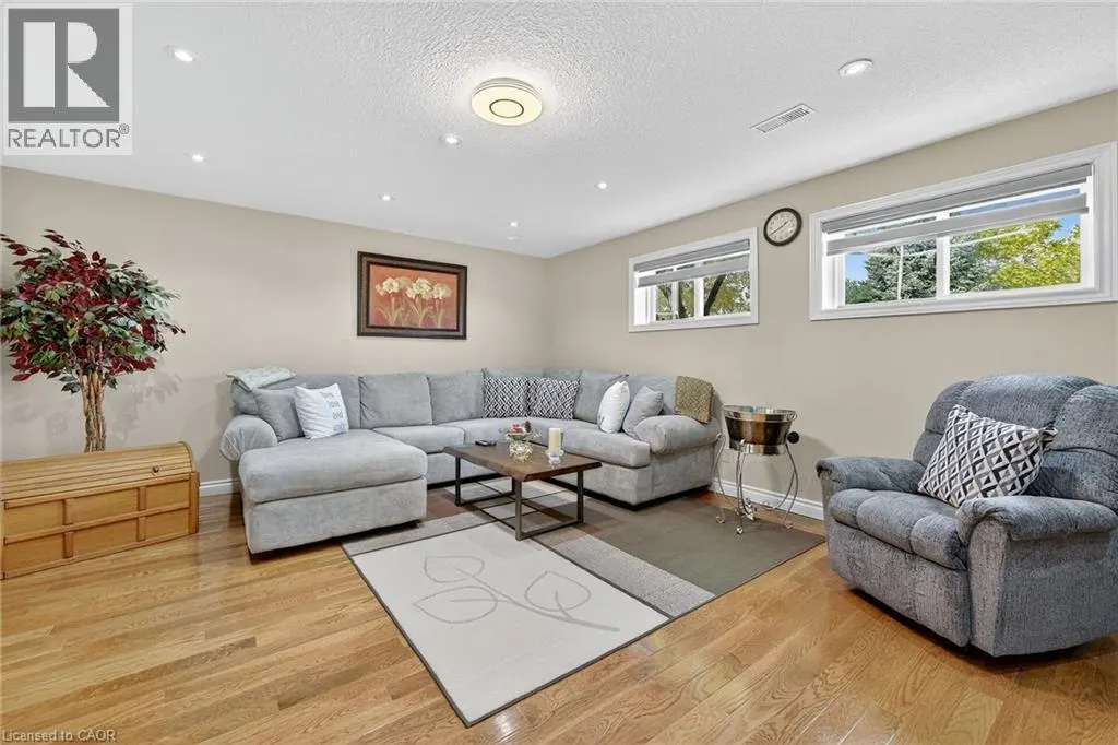 477 LYNDEN Road